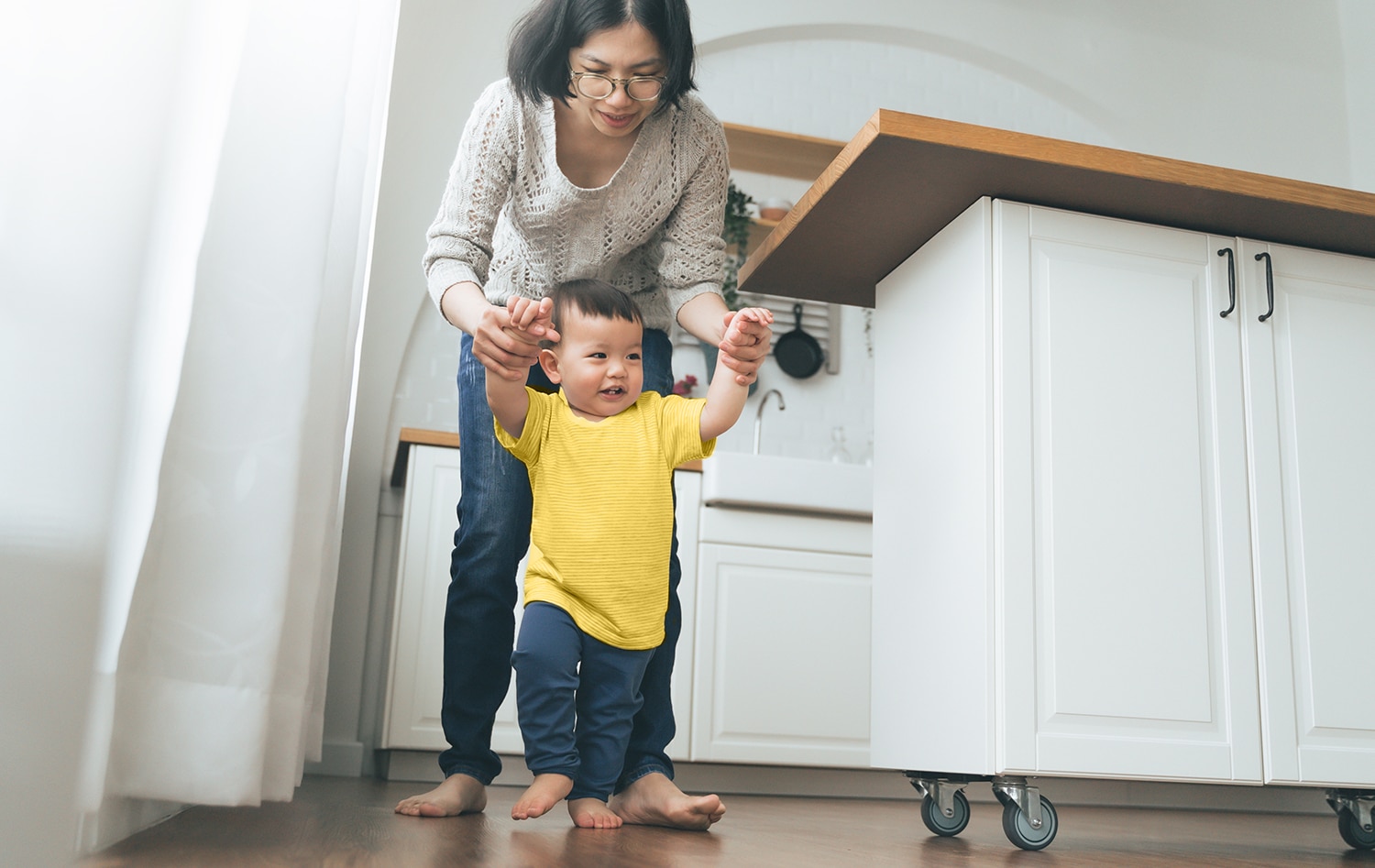 Tahap Perkembangan Bayi 12 Bulan dan Stimulasi yang Tepat Untuknya