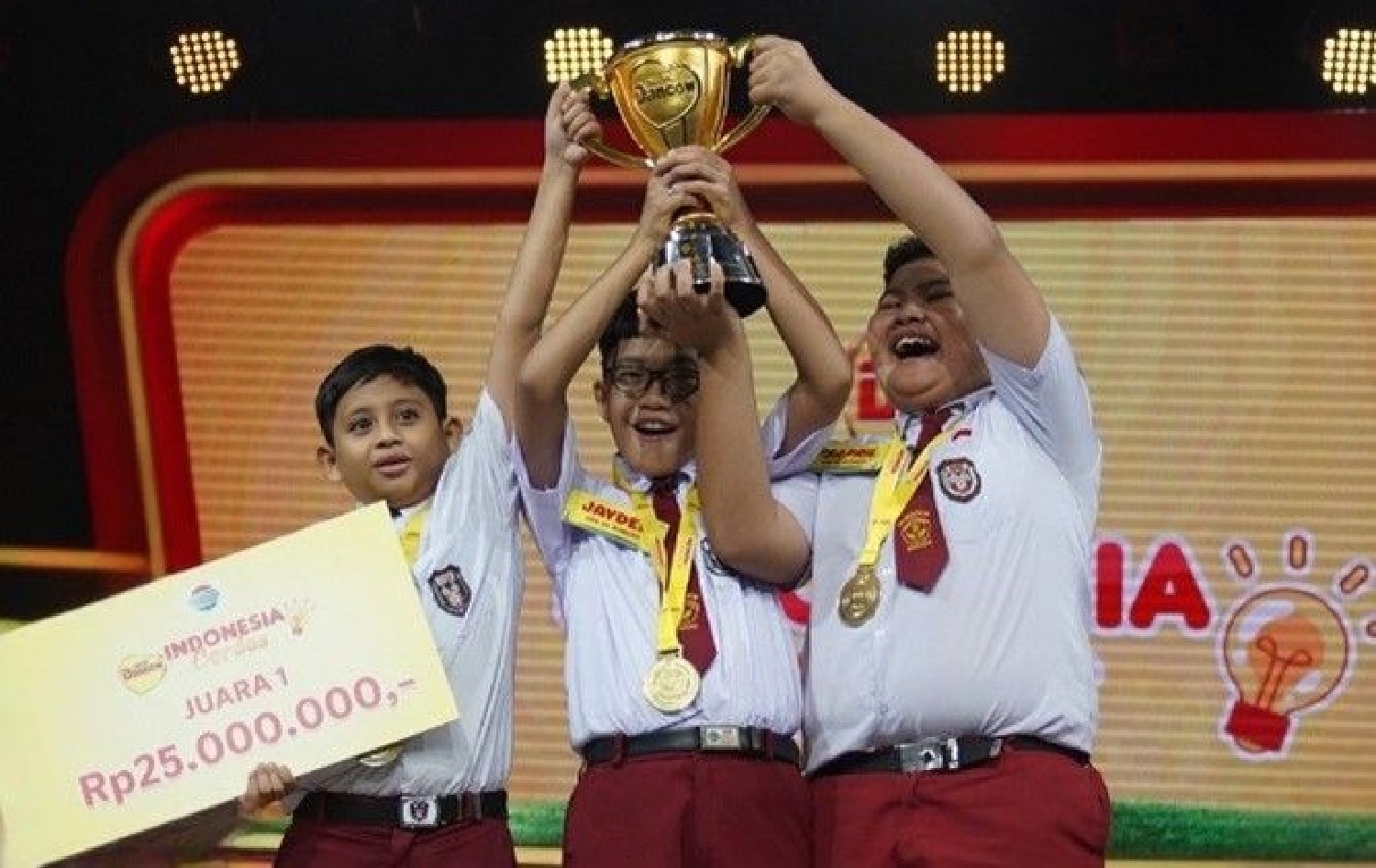 Mental Anak Juara 7 Kebiasaan untuk Membangun Mindset Si Buah Hati