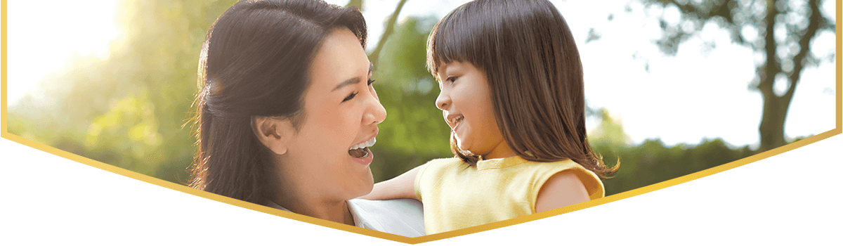 Gambar ibu dan anak sedang main